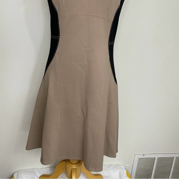 Ann Taylor Tan Black Colorblock Sleeveless Stretch Ponte Dress Size 4 Classic - Picture 6 of 15